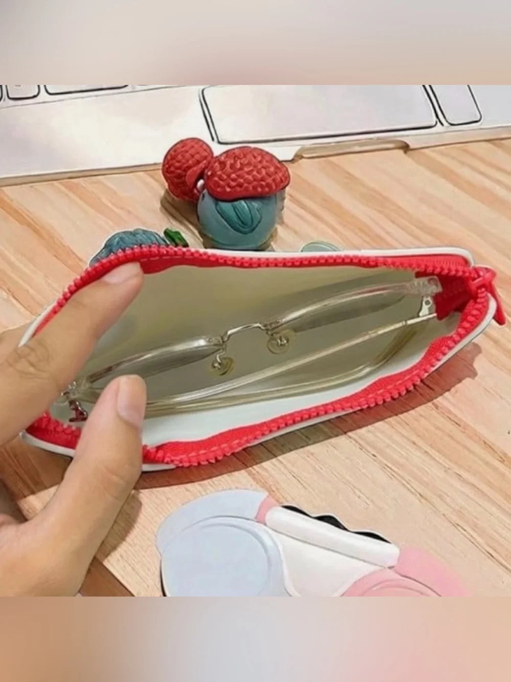 Lt Gray Silicone Eyeglasses Case Waterproof Protective Sunglasses Pouch Red Zip